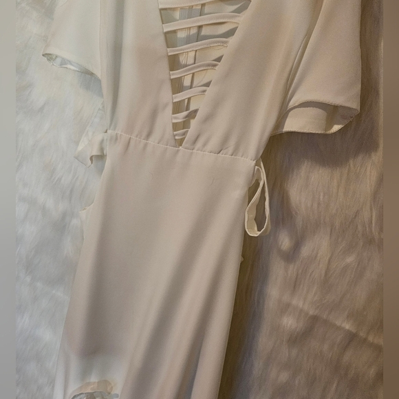 ChicMe Flamenco Longline Cutout Dove Maxi Dress - Picture 3 of 9